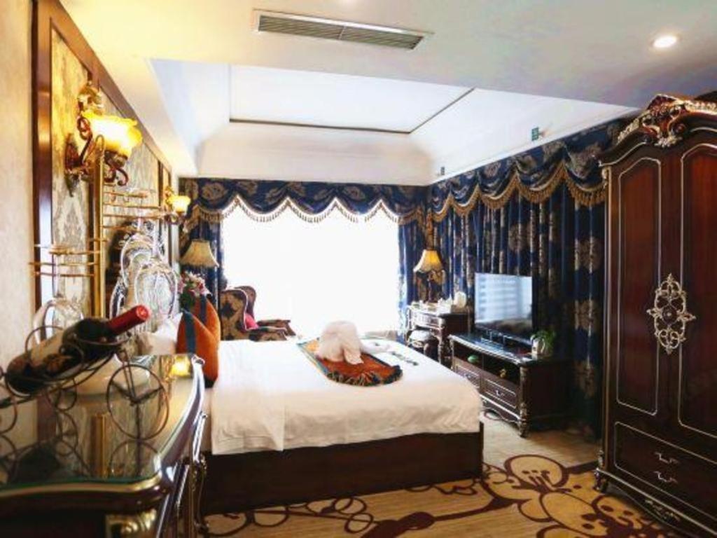 Chengdu French Theme Gold Palace Exteriör bild