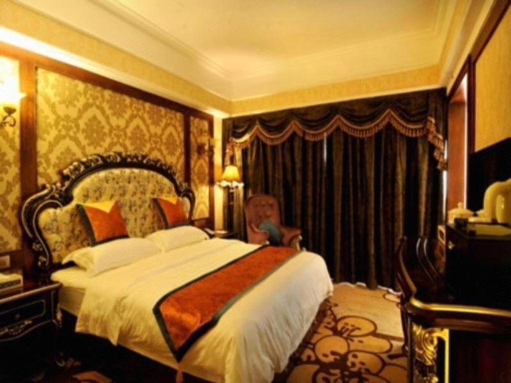 Chengdu French Theme Gold Palace Exteriör bild