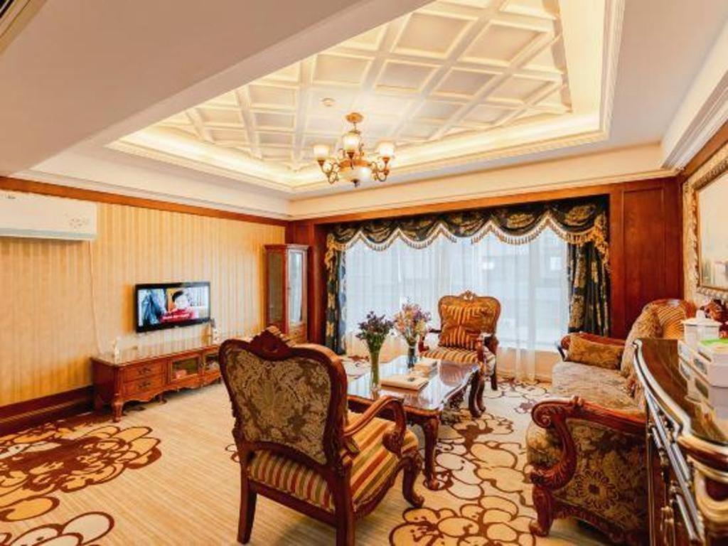 Chengdu French Theme Gold Palace Exteriör bild